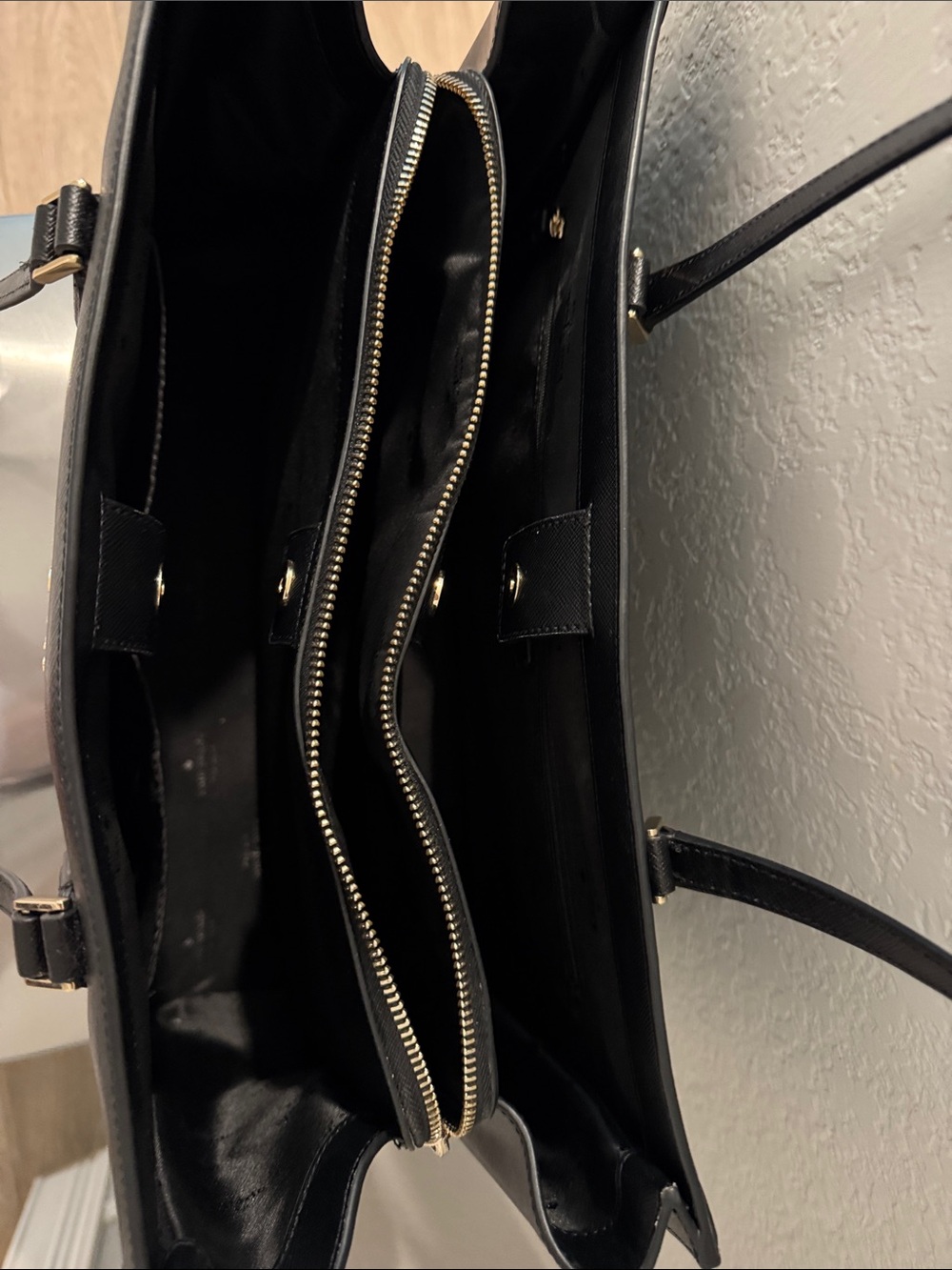 kate spade ♠️ Madison East West Black Leather Double-Handle Laptop Tote - Picture 3 of 8